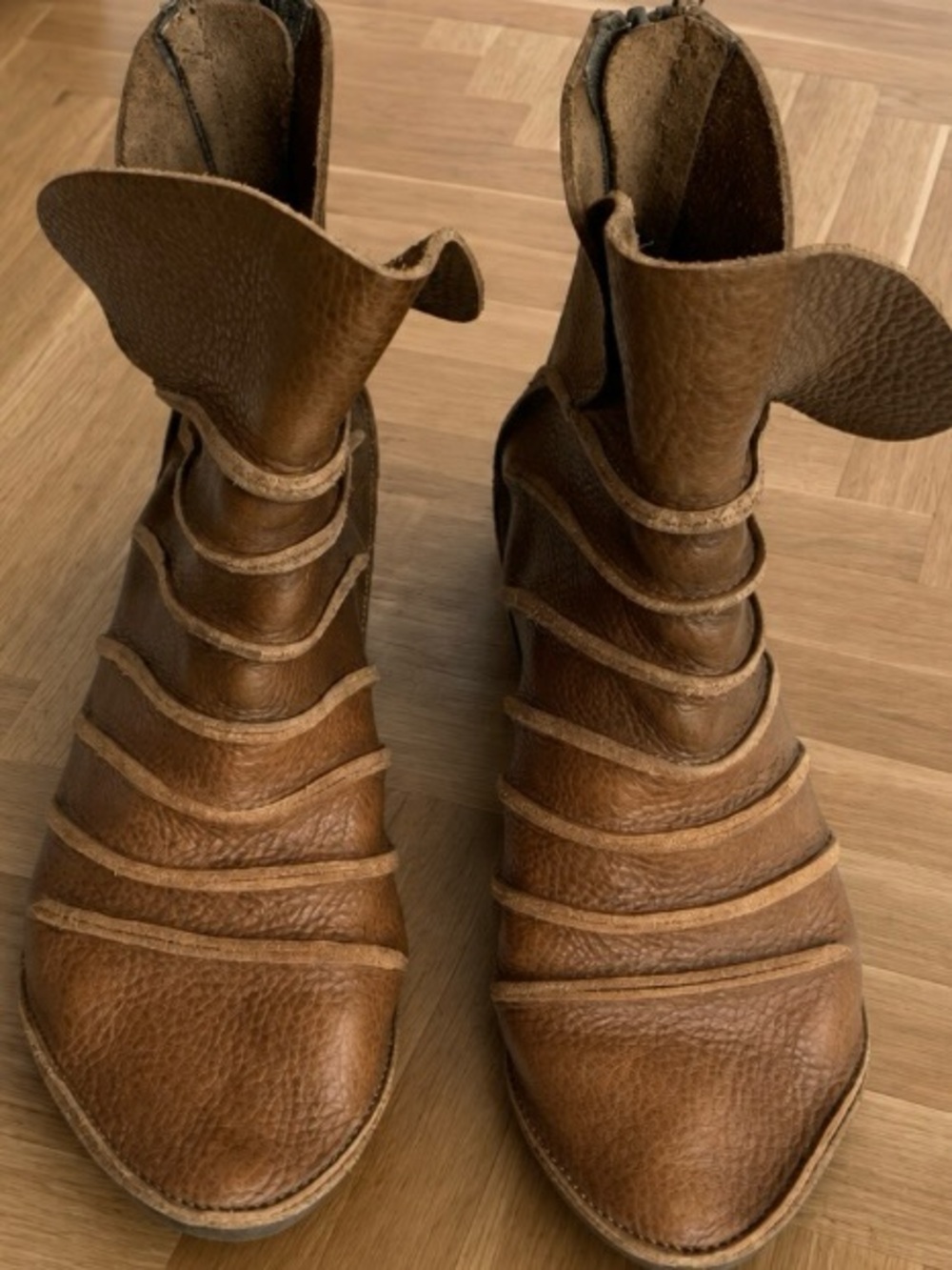 Trippen  Cuoio Women’s Brown Leather Ankle Bootie with Contrasting Trim